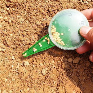 Seminatrice da 20g con 5 Impostazioni Regolabili per la Dimensione dei Semi, Strumento per Semina e Piantumazione, Seminatrice a Manovella per Giardinaggio - Product Image 6