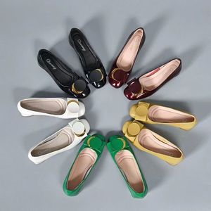 2024 estate scarpe basse da donna moda nuova sogliola morbida traspirante Retro tacco spesso fibbia in metallo grandi scarpe singole da donna - Product Image 5