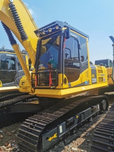 รถขุดโคมัตสึ PC220 ของแท้จากญี่ปุ่นสำหรับขาย เครื่องจักรสำหรับงานหนัก งานเหมือง และงานดินดิบ มือสอง - Product Image 2