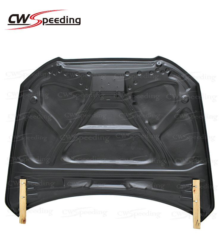 アウディQ5 8R後期用ボンネット　社外フード　【引き取り限定】 アウディQ5 8R後期用ボンネット 社外フード 【引き取り限定】 アウディ