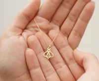 Collier Abeille en Acier Inoxydable pour Femme, Pendentif Abeille Creux Découpé, Bijou Animalier Délicat et Tendance, Cadeau pour Elle
