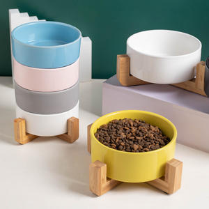 Bol en céramique pour animaux de compagnie avec cadre en bois intégré antidérapant anti-chocs motif solide écologique étanche IPX5 pour chiens - Product Image 2