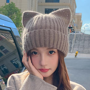 Damen Mode Angora Kaninchenwolle Gestrickte Mütze mit Kristall Glänzenden Strasssteinen Pailletten Katzenohren - Product Image 1