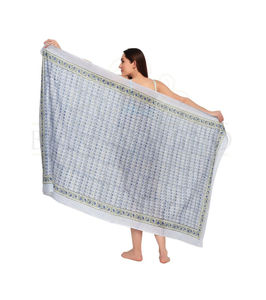 Sarong de Algodón con Estampado a Mano a Excelente Precio para Mujer, Ligero, para Usar como Cubrebañador, Ropa de Playa y Resort para el Verano - Product Image 1