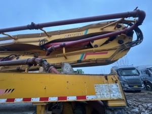 Camión Bomba de Concreto Diésel <span class=keywords><strong>Mercedes</strong></span>-<span class=keywords><strong>Benz</strong></span> Schwing Usado, Año 2014, Configuración 6X4, 50m, Productividad 22m/h, Motor - Product Image 4