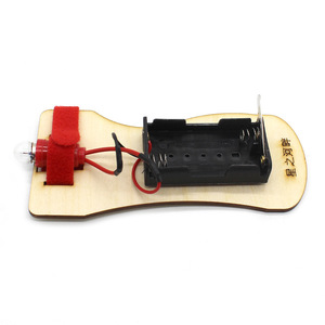 Linterna de mano de madera Star Riverbank, kit de ciencia DIY para niños, juguete educativo, modelo con ensamblaje de luz a pilas - Product Image 1