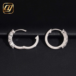 Boucles d'oreilles créoles CHOYUE classiques en diamant de laboratoire taille brillant, en argent sterling plaqué rhodium, certifiées IGI, tendance pour femme - Product Image 5