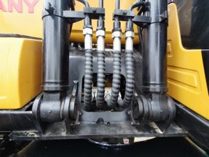 Excavadora pequeña Sany SY135C, equipo mecánico multifuncional con motor central y motor a un precio económico - Product Image 6