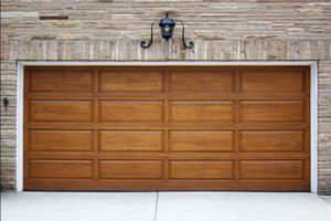 Puerta de garaje de acero de alta calidad de grano de madera - Product Image 2