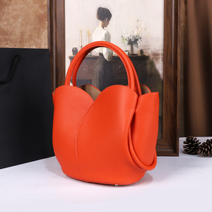 Il colore puro semplice ed elegante 2026 nuova borsa tulipano borsa <span class=keywords><strong>è</strong></span> Versatile e alla moda. <span class=keywords><strong>È</strong></span> una borsa per madre e bambino - Product Image 2