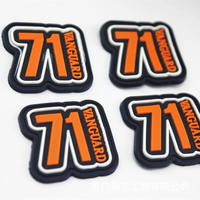 Étiquettes en silicone 2D/3D personnalisées en gros d'usine, logo de marque, étiquettes en PVC souple pour vêtements, patch en caoutchouc pour sac