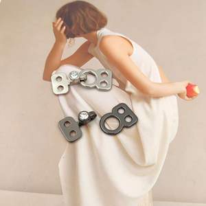 เข็มกลัดรัดเอวแบบถอดได้ ประดับคริสตัลและเพชรเทียม ทำจากโลหะผสมสังกะสี คุณภาพดี ขายส่ง - Product Image 1