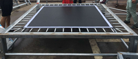 Parc de trampolines intérieur commercial Ledi de 2000 m² pour enfants, capacité maximale de 700 personnes, zone de saut interactive et souple pour le fitness