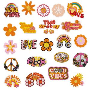 Patch brodé thermocollant motif tournesol et signe de la paix pour la décoration de vêtements et de chapeaux - Product Image 1