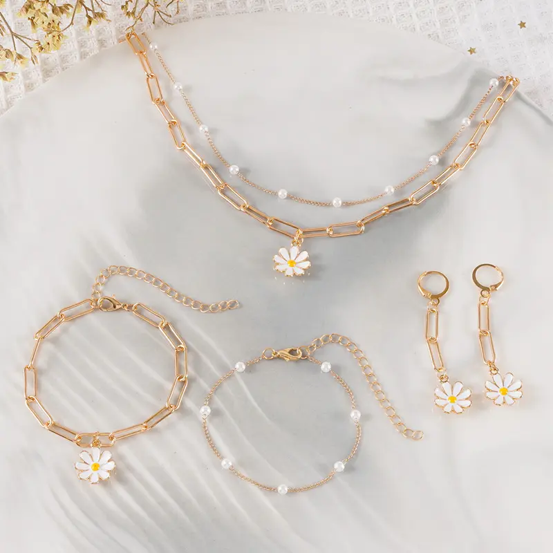 2022 Neue vergoldete hypo allergene Perlen Gänseblümchen Blumen armband Ohrring Halskette Schmuck Set für Frauen und Mädchen