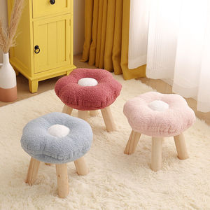 Tabouret en bois minimaliste moderne avec motif floral, <span class=keywords><strong>pouf</strong></span> mignon et tendance pour salon, chambre et salle à manger - Product Image 1