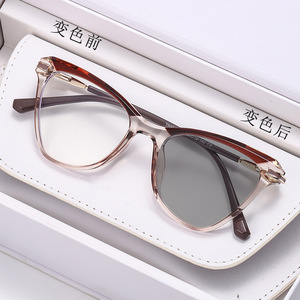 81377 Nouvelles Lunettes Photochromiques Anti-Lumière Bleue pour Hommes, Monture Carrée Tendance, Branches Effet <span class=keywords><strong>Bois</strong></span> Personnalisées - Product Image 3