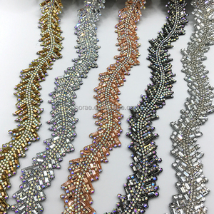 TR038 Nouveaux accessoires vestimentaires faits à la main, motif en strass de <span class=keywords><strong>pierre</strong></span> de cristal colorée, technique de pose à chaud foncée, <span class=keywords><strong>pierre</strong></span> pour chaussures - Product Image 1