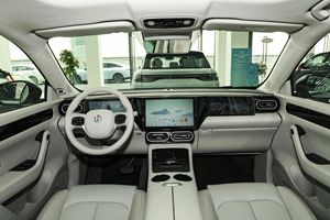 Leapmotor C11 hibrid araba Leapmotor C11 2024 REEV 900KM uzun menzilli elektrikli araba yeni enerji araçlar Leapmotor C11 - Product Image 6