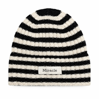 Gorro de Invierno Estilo Y2K con Rayas en Contraste y Etiqueta Tejida para Mujer, Ideal para Fiestas y Compras