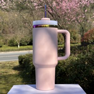 Botella de Agua de Acero Inoxidable Ecológica Personalizada al por Mayor con Recubrimiento Arcoíris, Vaso de Gran Capacidad de 40oz con Asa y Pajita - Product Image 5