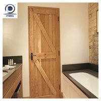 Porte en bois Prima Premium avec un design de panneaux élégant et des solutions personnalisées pour les développements résidentiels de luxe
