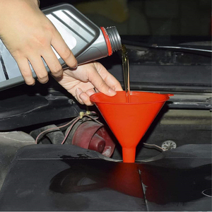 Portable PP Car Pour Over Oil Change Kit <span class=keywords><strong>de</strong></span> embudo <span class=keywords><strong>de</strong></span> moldeo por inyección <span class=keywords><strong>de</strong></span> 4 piezas - Product Image 6