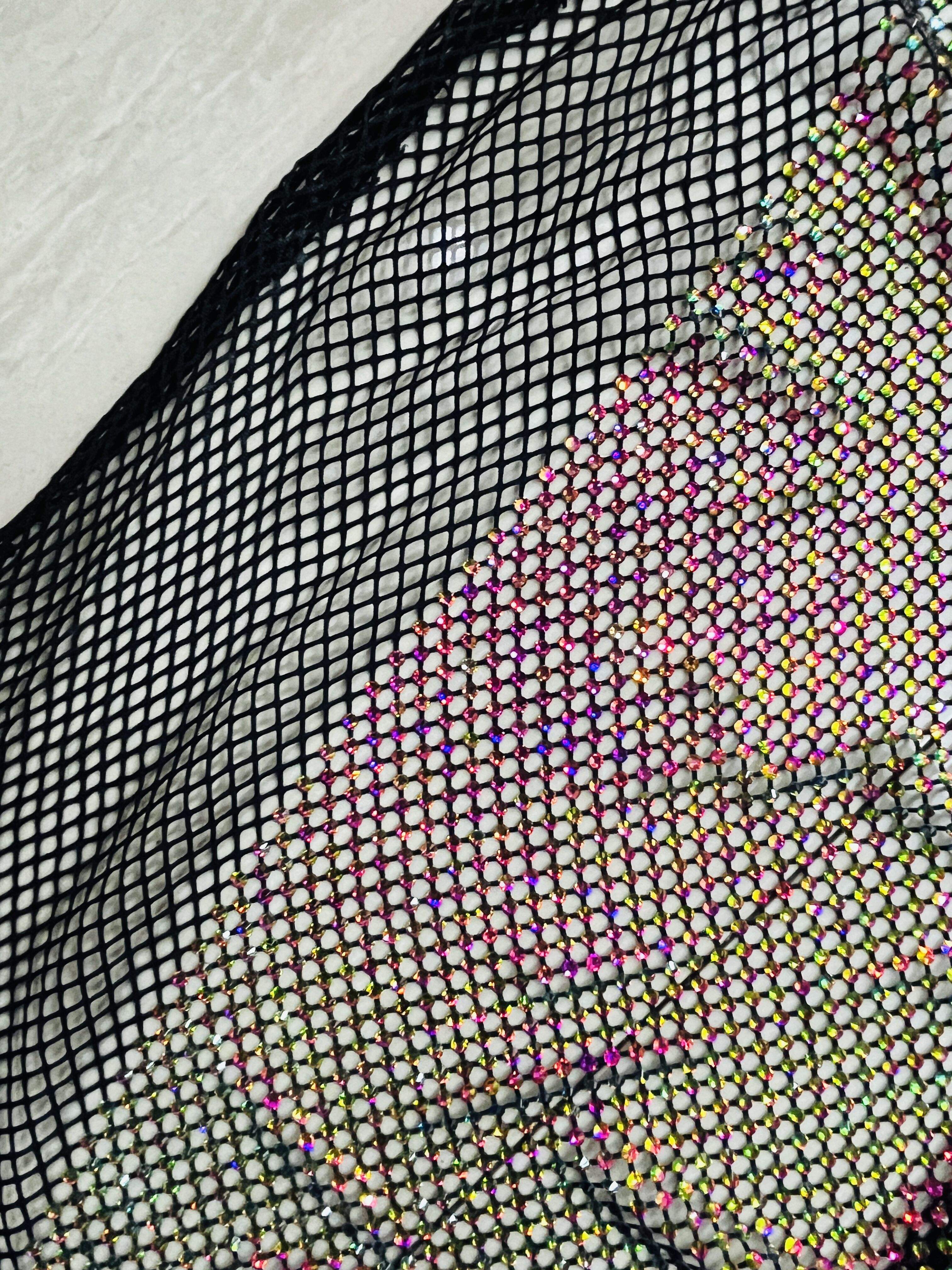 Maille noire + pierre arc-en-ciel