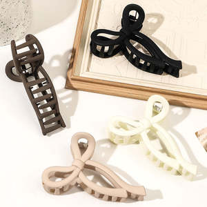 Élégantes grandes pinces à cheveux en forme de requin, pinces à cheveux de créateur, 10 cm, couleur unie givrée, pinces à cheveux pour femmes - Product Image 2