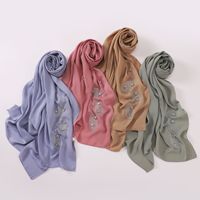 Écharpe et foulard longs et doux en soie artificielle imprimée, motif feuille, orné de strass, effet chauffant