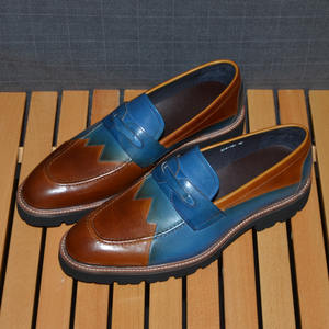 High-quality business casual <b>shoes</b> for men made of genuine leather. Luxurious <b>shoes</b> for men, crafted from high-grade cowhide. - Product Image 1
