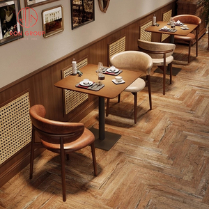 ชุดเฟอร์นิเจอร์ร้านอาหารเชิงพาณิชย์ทันสมัย โต๊ะไม้ยาวสีน้ำตาลอุ่นพร้อมขาโลหะสีดำ เก้าอี้หนังสีเบจแดง สำหรับร้านกาแฟ - Product Image 5