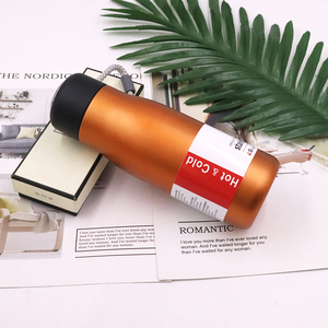 2023 Tasse de voyage en acier inoxydable 18/8 de haute qualité 400ML/550ML Bouteille d'eau isolée sous vide avec couvercle pour boissons chaudes et froides - Product Image 3