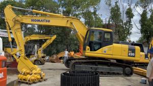 Excavadora usada de bajo precio VENTA CALIENTE Buen precio KOMATSU Excavadoras sobre orugas usadas en el PC200-7 KomatsuPC120 en Shanghai China - Product Image 4