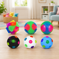 Ballon interactif pour animaux de compagnie, vente directe d'usine - Jouet à lancer clignotant tricolore pour l'entraînement et le jeu des chiens et des chats
