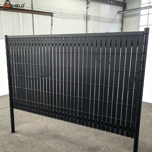 Clôture de Confidentialité Triangulaire en PVC Enduit Durable, <span class=keywords><strong>Grillage</strong></span> Métallique Courbé 3D pour la Sécurité des Jardins Résidentiels - Product Image 2
