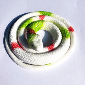Serpiente <span class=keywords><strong>de</strong></span> Goma Realista <span class=keywords><strong>de</strong></span> 68 cm, Simulación Realista, Juguete <span class=keywords><strong>de</strong></span> Broma, Serpiente <span class=keywords><strong>de</strong></span> Juguete para Fiestas, <span class=keywords><strong>Bromas</strong></span>, Halloween - Product Image 4