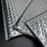Enveloppe d'expédition matelassée en film métallisé argenté avec logo personnalisé, faible MOQ, vente en gros d'usine, imperméable et antichoc