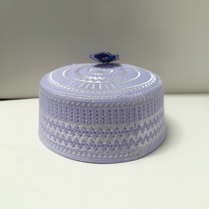 Gorro turco bordado con logotipo personalizado, gorro de oración musulmán Kufi personalizado, regalo de Ramadán y Eid, se vende en la categoría de gorros étnicos. - Product Image 3