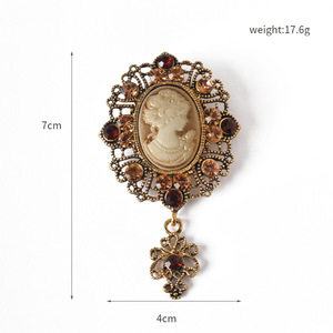 Baroque ovale camée <span class=keywords><strong>broche</strong></span> <span class=keywords><strong>broche</strong></span> rétro résine reine tête pendentif dame broches bijoux pour femmes cadeau - Product Image 3