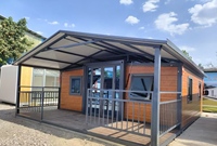 Villa capsule triangulaire à deux étages polyvalente et durable, maison conteneur en acier préfabriquée modulaire mobile, design moderne avec salle de bain