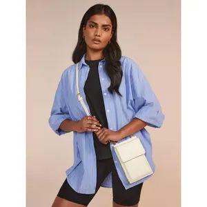 Pochette de téléphone à bandoulière boutique, merchandising personnalisé - Product Image 1