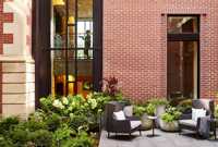 Meubles d'hôtel haut de gamme Whitney : Chaise, canapé et table pour projets hôteliers