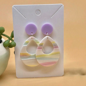 Vente en gros de boucles d'oreilles en résine transparente ambrée, boucles d'oreilles créoles carrées en acrylique plaqué or pour femmes, bijoux de mode vintage BY W O - Product Image 1