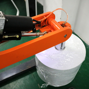 간편한 작동 자동 종이 릴 클램프 지게차 롤 리프터 종이 스태커 및 회 전자 - Product Image 3