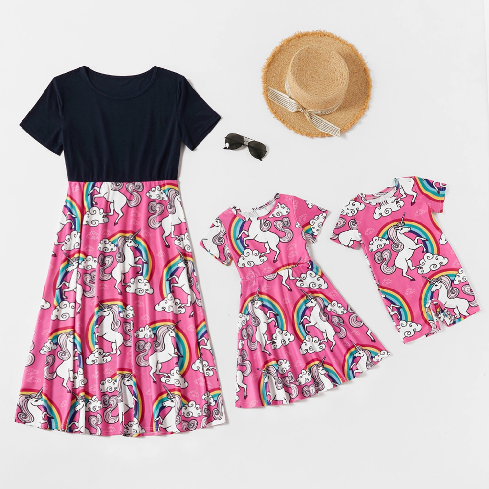 Летняя Повседневная семейная Одинаковая одежда, платья для мамы, дочки, ребенка, с принтом единорога, радуги, для девочек и мам