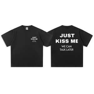 เสื้อยืดคอกลมแขนสั้นสีขาวสำหรับผู้ชาย ยี่ห้อ Just Kiss Me พิมพ์ลายตัวอักษร สไตล์ลำลอง ทรงหลวม ผ้าฝ้าย ไม่ยับง่าย สตรีทแวร์ ประดับเพชร - Product Image 2