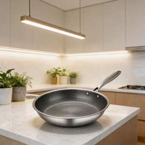 Poêle à frire en acier inoxydable nid d'abeille, antiadhésive, à faible émission de fumée pour les steaks et les œufs, style Plus - Product Image 1