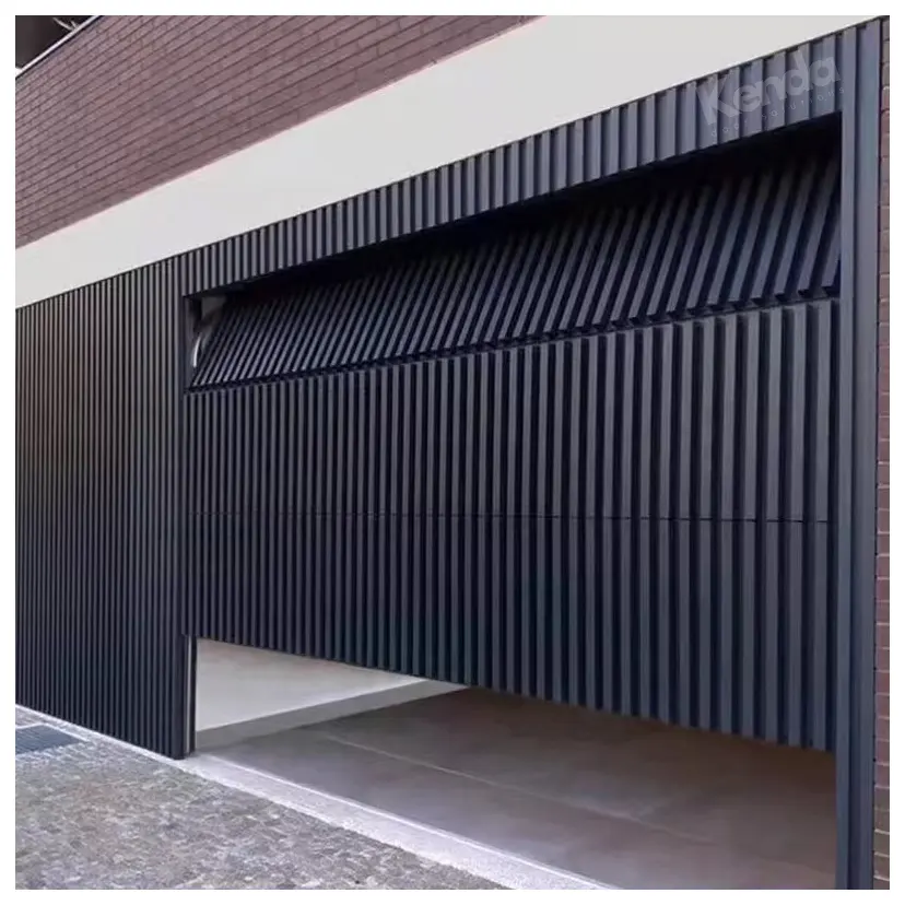 Скользящие складные двери для гаража, современные решетчатые алюминиевые изолированные ветрозащитные секционные гаражные двери