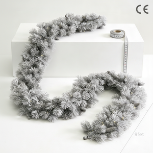 Couronnes <span class=keywords><strong>de</strong></span> <span class=keywords><strong>Noël</strong></span> <span class=keywords><strong>de</strong></span> luxe en PVC faites à la main, vente en gros d'usine, décorations d'arbre inversées, couronnes floquées effet neige pour décorations festives - Product Image 2